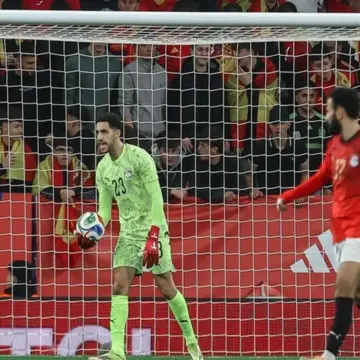 مصطفى شوبير عقب التعادل أمام إسبانيا: أنا اللاعب رقم 11